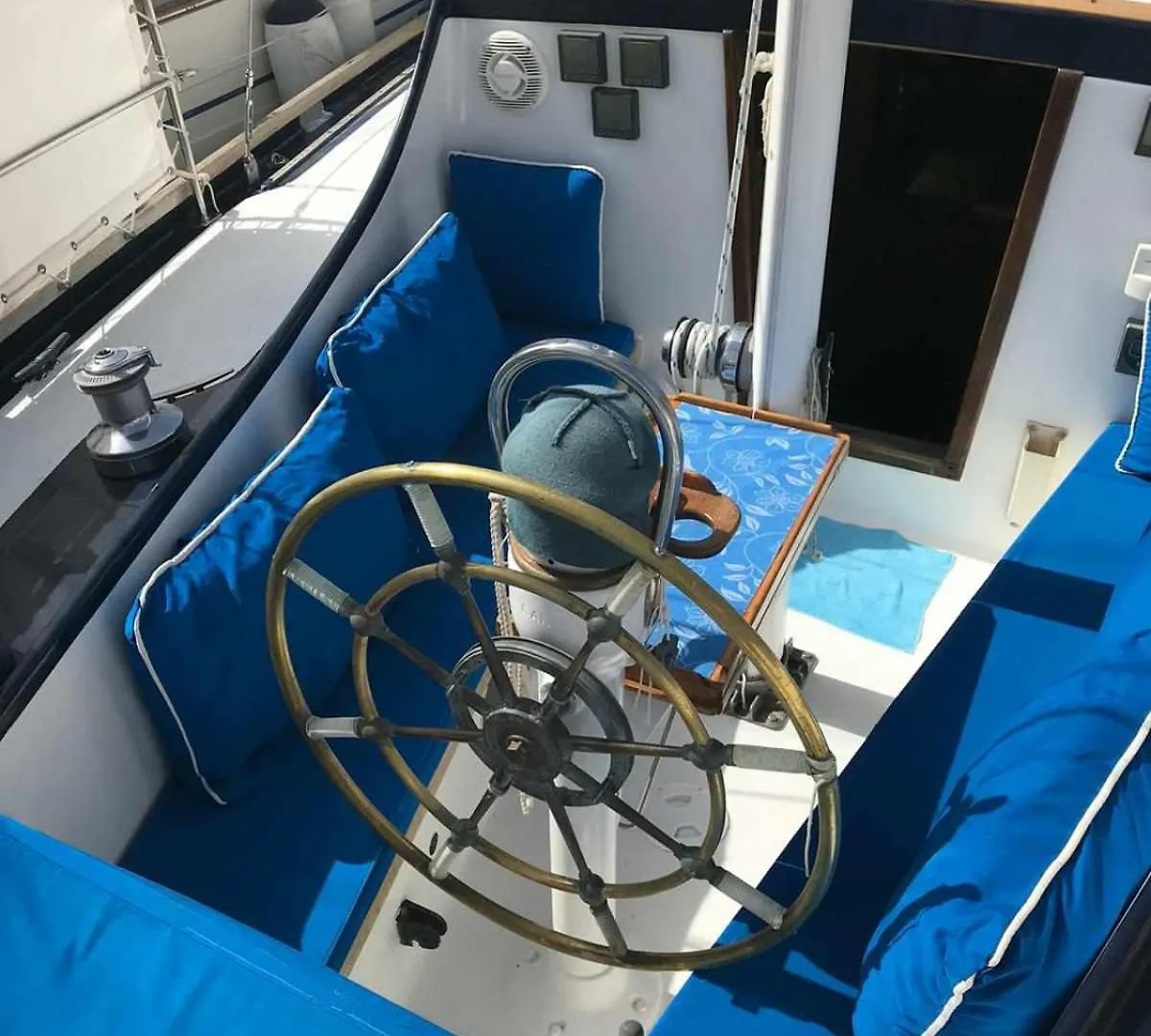 Botel Marina Oasis, Your Boatel Puerto Calero