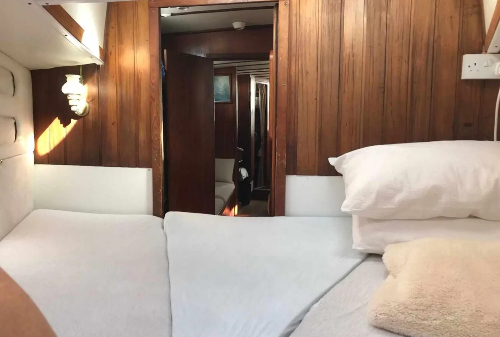 Marina Oasis, Your Boatel Puerto Calero Botel